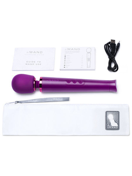 Le Wand: Petite Rechargeable Massager - Cherry