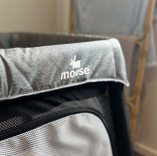Moose Baby: Emmett Travel Cot (Two Free Fitted Sheets)
