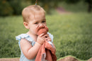 Tikiri: Muslin Comforter with Rubber Leaf Teether - Lion