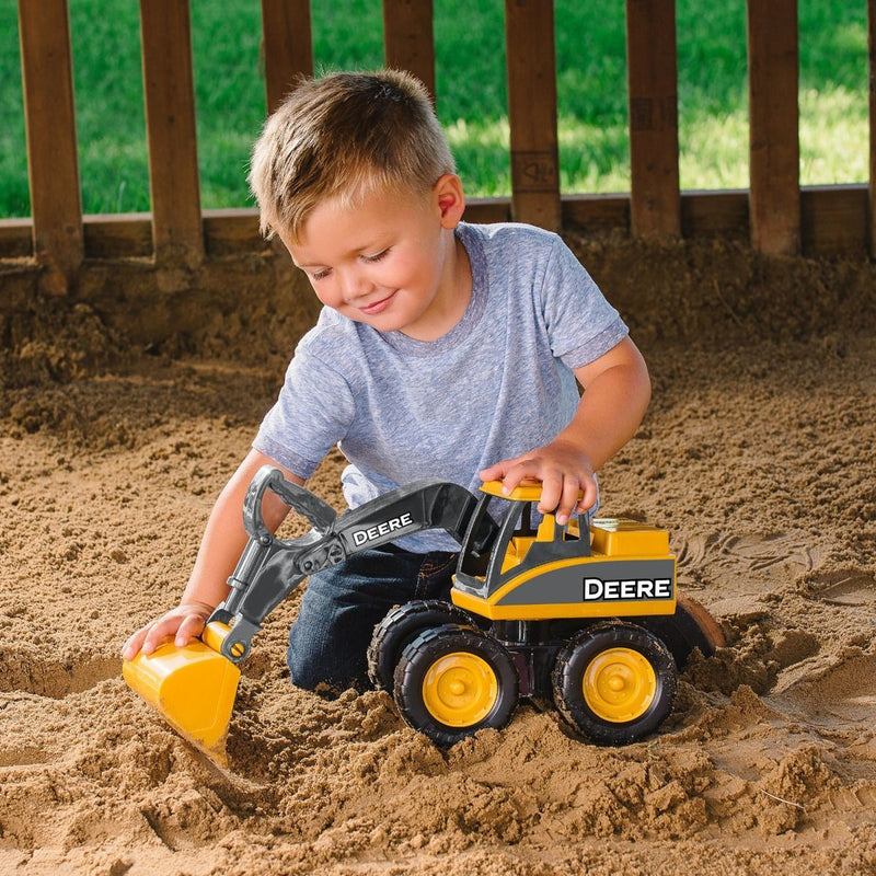 John Deere: Big Scoop Excavator