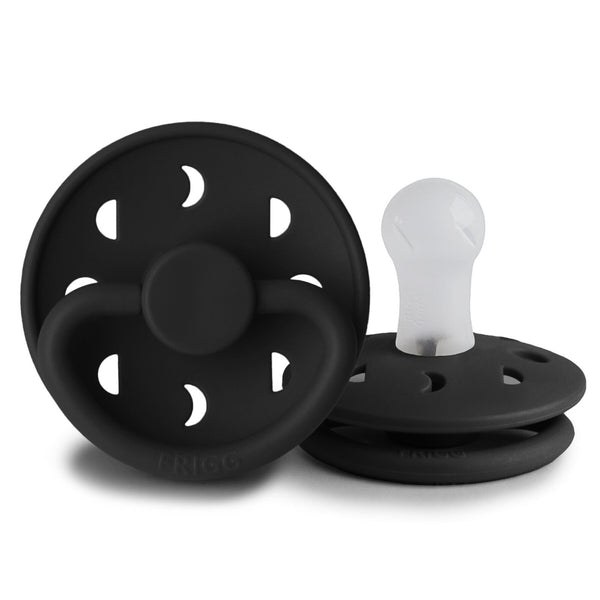 Frigg: Moon Phase Silicone Pacifier 2 Pack - Jet Black (6-18 months)