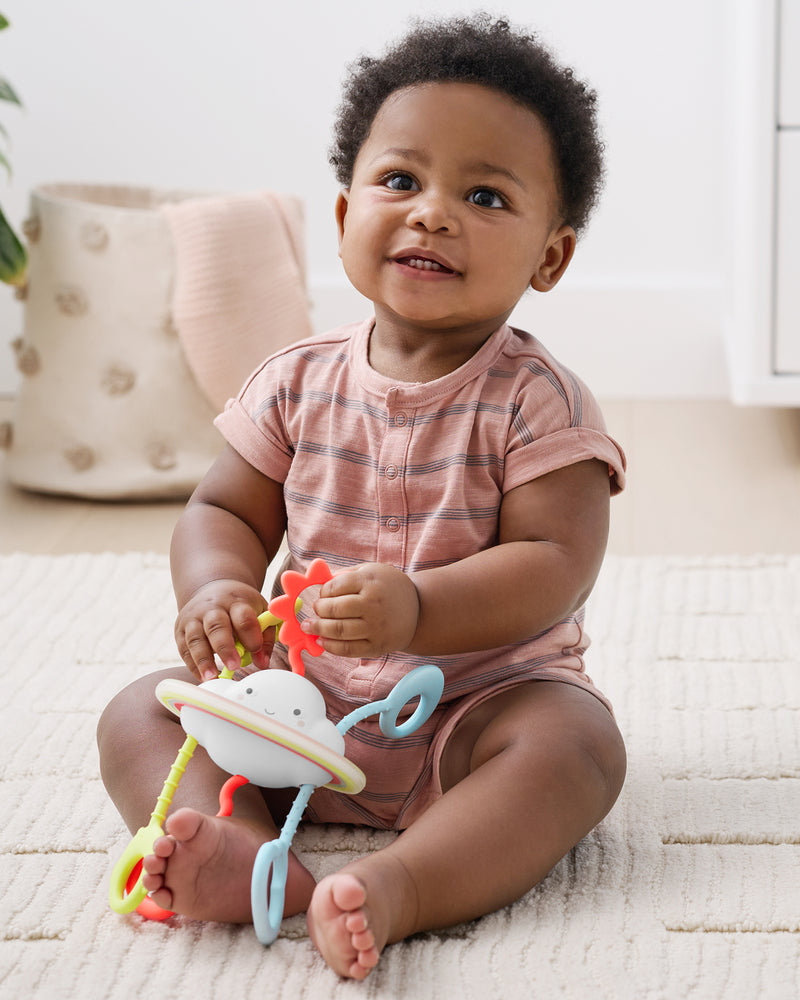 Skip Hop: Silver Lining Cloud Pull & Play Sensory Toy