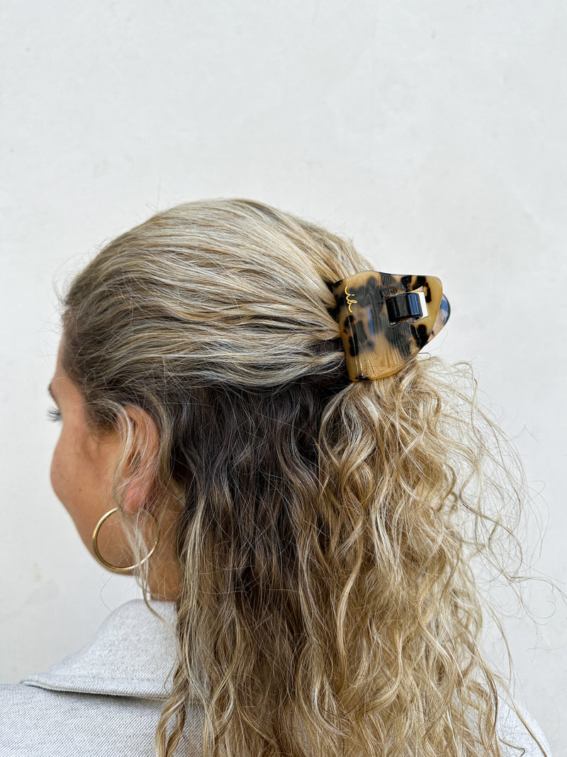 Invisibobble: Everclaw Leo Love Metal-free Claw Clip