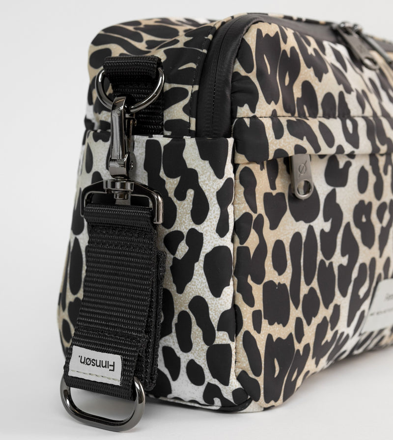 Finnson: Frida Eco Stroller Organiser - Leopard